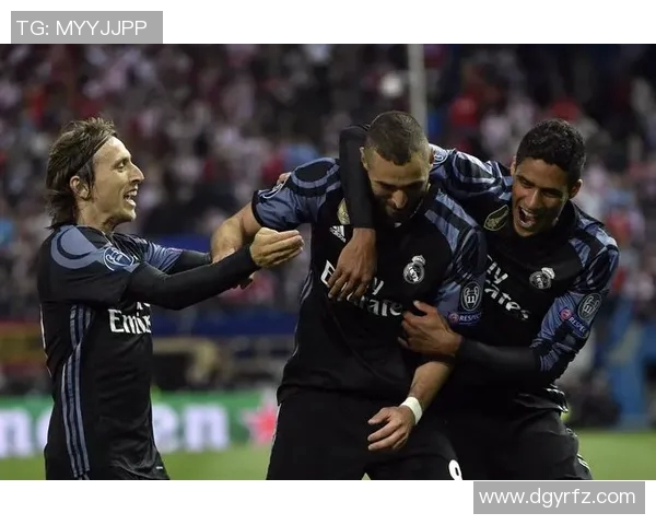 上海排球队在欧锦赛中的团队协作展现出无与伦比的默契与实力 上海排球队在欧锦赛中的团队协作展现出无与伦比的默契与实力