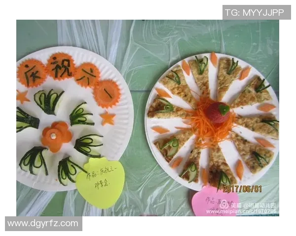 足球明星巧用筷子享美食瞬间展现独特风采与生活态度 足球明星巧用筷子享美食瞬间展现独特风采与生活态度